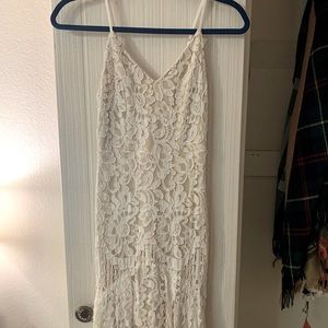 Lulus white lace dress with train size 2 worn once